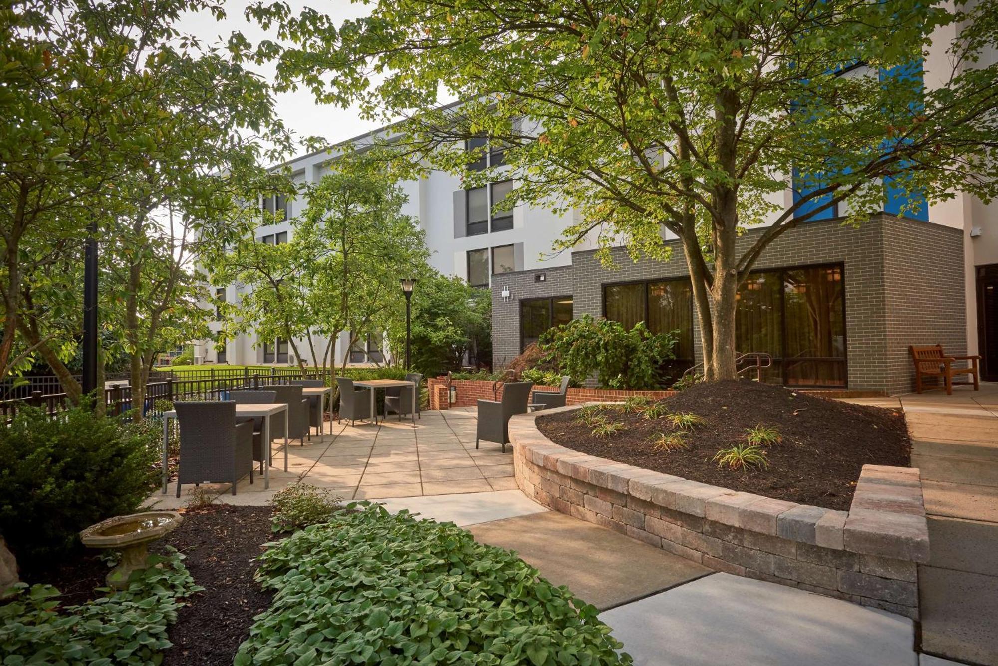 Hampton Inn By Hilton Harrisburg West Mechanicsburg Exterior photo